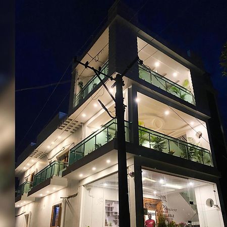 La Paradise Luxury - Tie Hotels & Resorts Puduccseri Kültér fotó