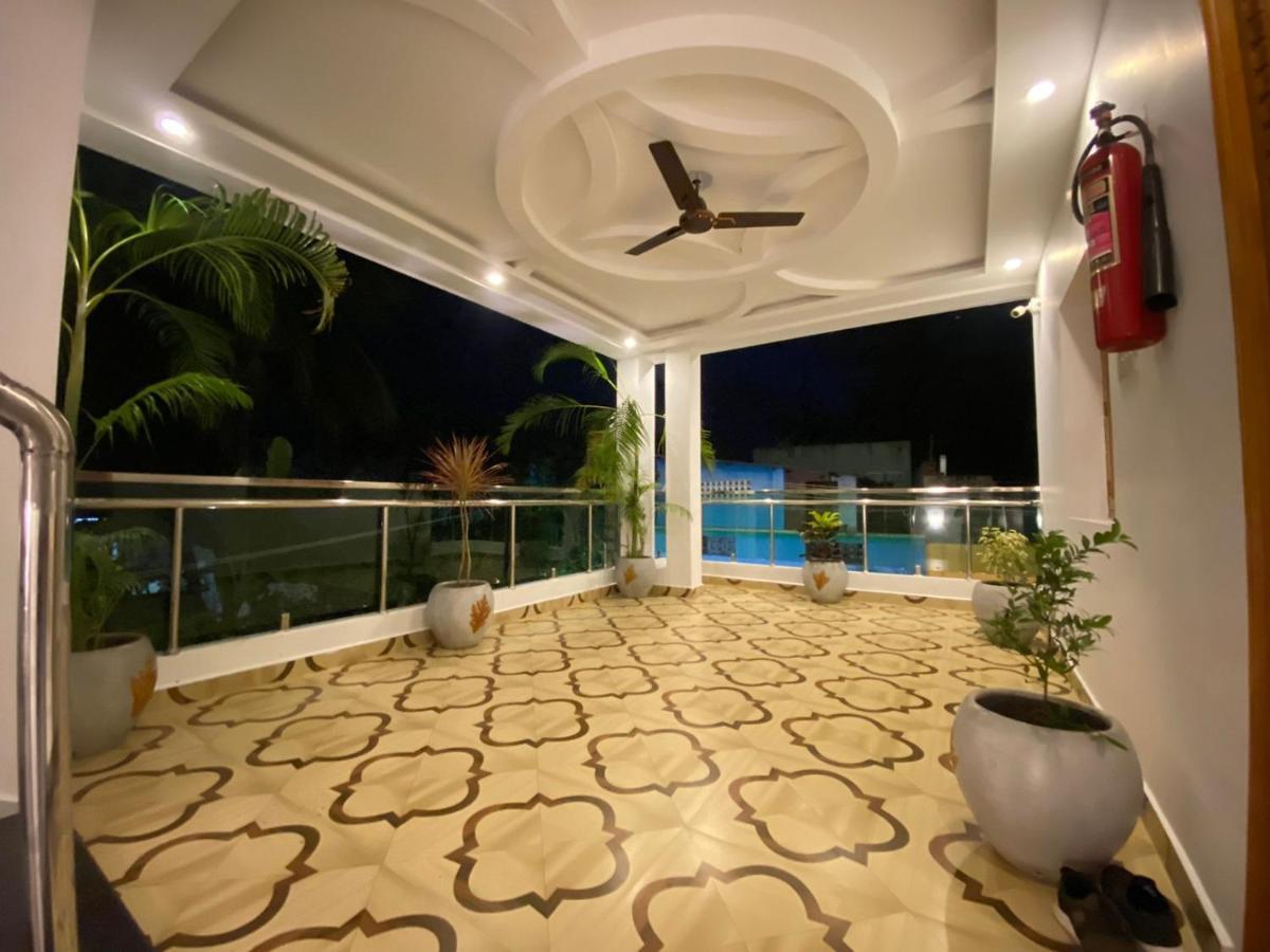 La Paradise Luxury - Tie Hotels & Resorts Puduccseri Kültér fotó
