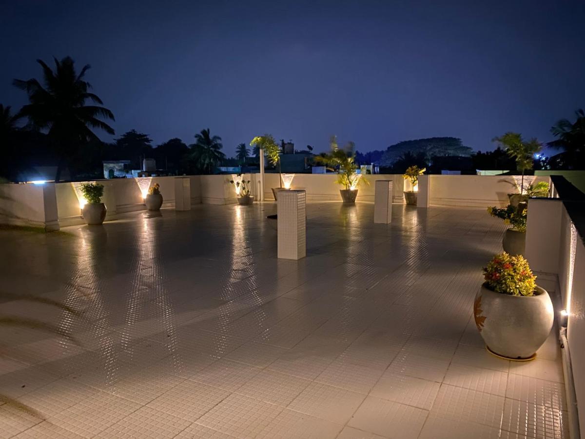 La Paradise Luxury - Tie Hotels & Resorts Puduccseri Kültér fotó