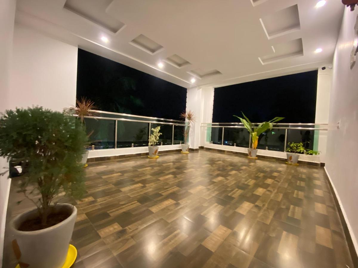 La Paradise Luxury - Tie Hotels & Resorts Puduccseri Kültér fotó